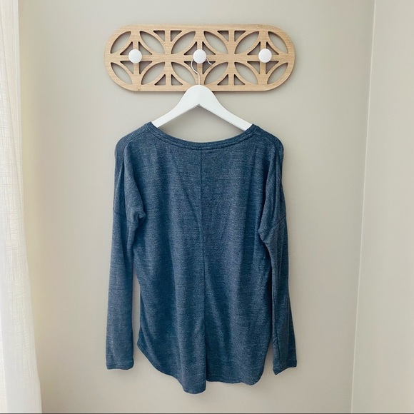 Athleta Long Sleeve Top Gray Sz Small - Picture 9 of 9